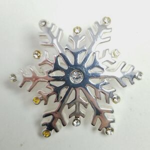 Vintage Snowflake Shape Brooch, Silver Tone Rhienstone Winter Snow Christmas
